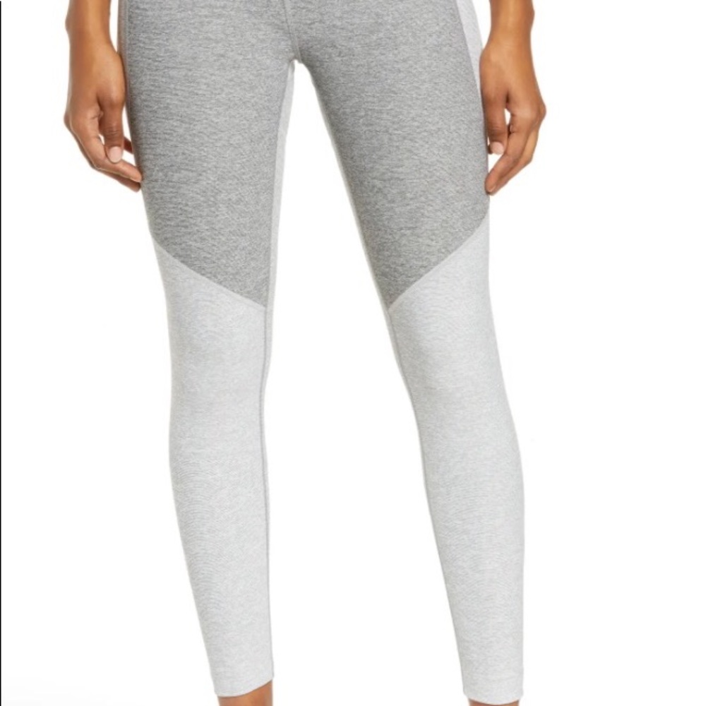 Outdoor voices two tone leggings grey!